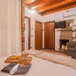 & Me By Rent Apartment Como